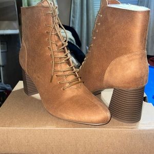 Tan Lace Ups🔥🔥